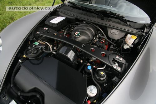 Alfa Romeo 8C Spider � 600 kon�