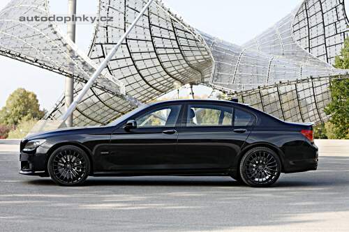BMW 750Li � 720 kon�