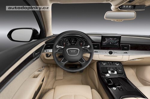 Panc��ovan� Audi A8