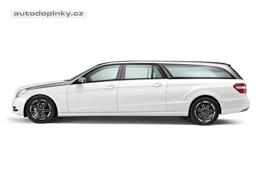 Mercedes E s dlouhou z�d�