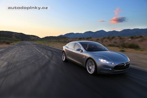 Tesla Model S se testuje