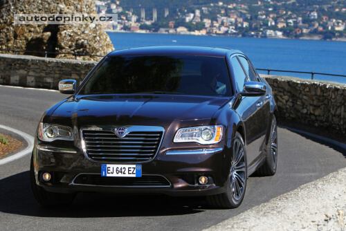 Lancia Thema se vrac�