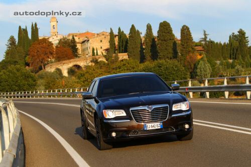 Lancia Thema se vrac�