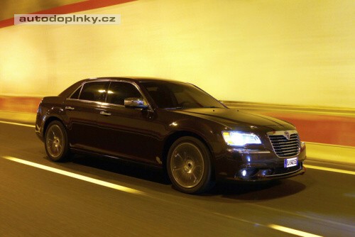 Lancia Thema se vrac�