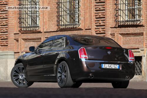 Lancia Thema se vrac�