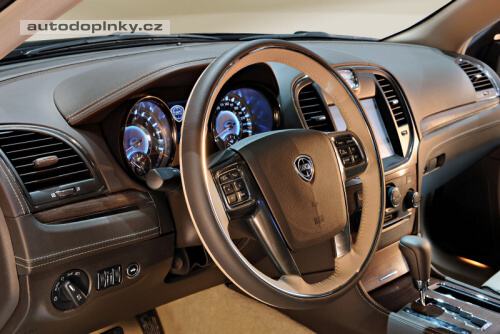 Lancia Thema se vrac�