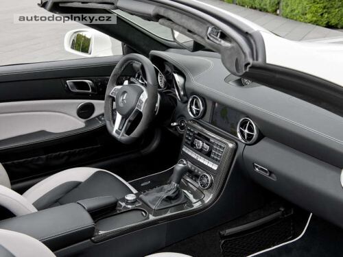 SLK 55 AMG m��� do Frankfurtu