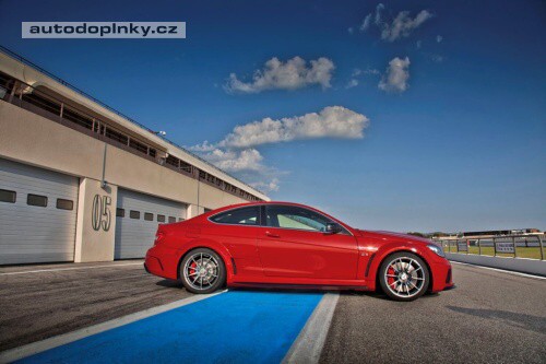 CLK se vrac� - C63 Coupe