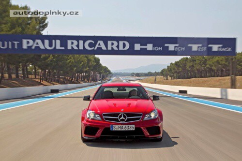 CLK se vrac� - C63 Coupe