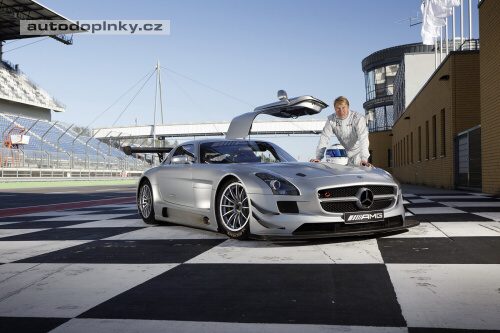 Hakkinen jde do SLS AMG