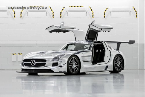 Hakkinen jde do SLS AMG