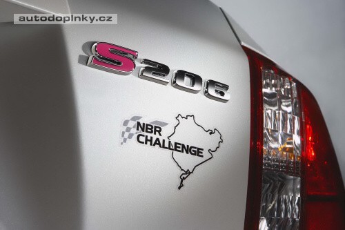 Subaru m� nov� eSko - jen pro Japonsko