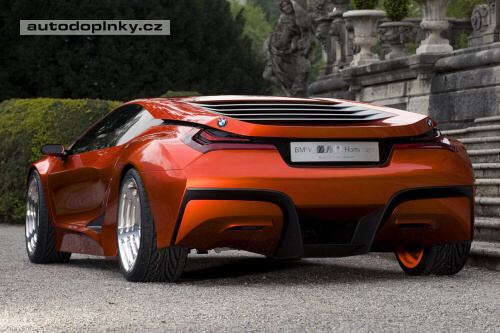 Divize M BMW chce vyvinout rivala pro SLS AMG