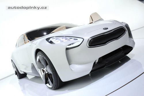 Kia chyst� GT v dal��ch variant�ch