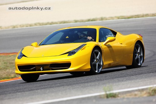 Nejlep�� prodeje Ferrari v historii