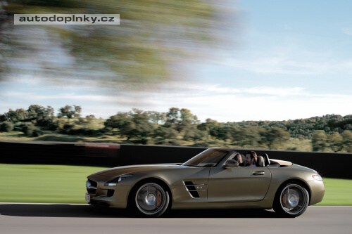 SLS AMG bez st�echy ofici�ln�
