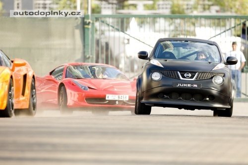 Nissan za�ne vyr�b�t Juke-R