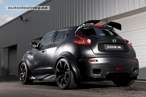 Nissan za�ne vyr�b�t Juke-R