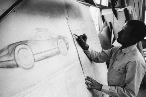 Zem�el Butzi Porsche, otec 911