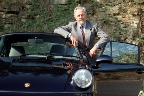 Zem�el Butzi Porsche, otec 911