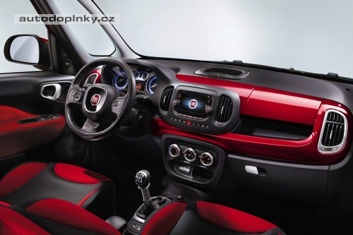 Fiat 500L u� v ��jnu
