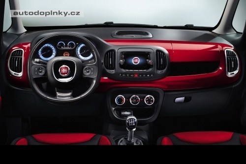 Fiat 500L u� v ��jnu
