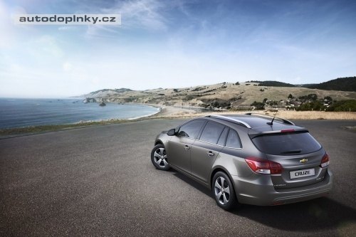 Chevrolet Cruze kombi roz�i�uje �adu