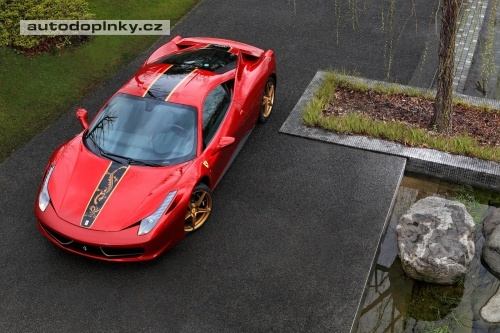 Ferrari 458 Italia � ��nsk� drak