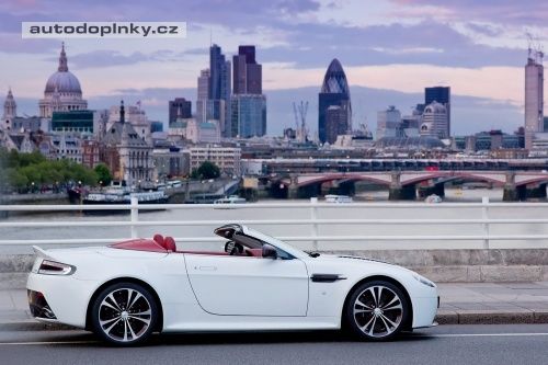 Aston Martin V12 Vantage Roadster