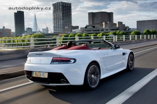 Aston Martin V12 Vantage Roadster