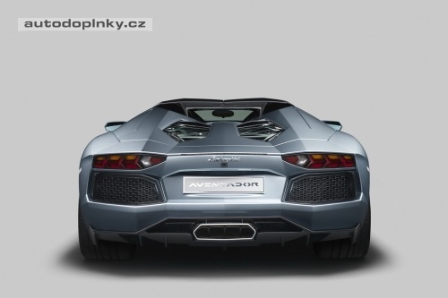Aventador LP700-4 Roadster odhalen