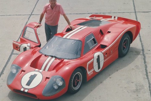 Ode�la legenda Carroll Shelby