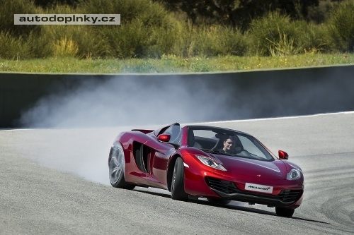 McLaren odhodil klobouk