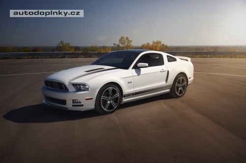 D�msk� Mustang na SEMA