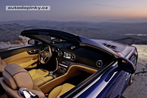 SL65 AMG nab�dne 621 kon�