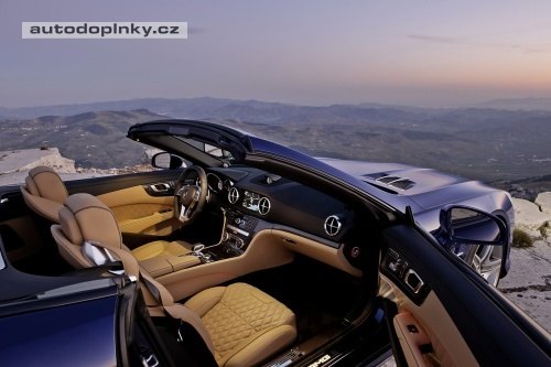 SL65 AMG nab�dne 621 kon�