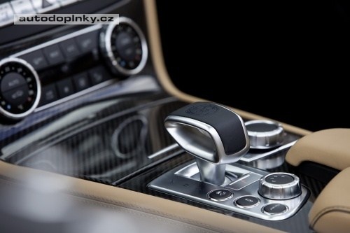 SL65 AMG nab�dne 621 kon�