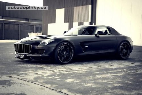 Temn� SLS AMG od Kicherera