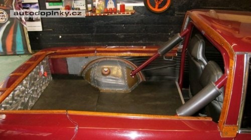 BMW 1600 � pl�ov� pickup