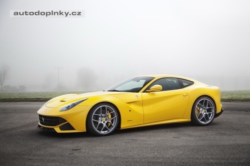 Ferrari F12berlinetta � 763 kon�