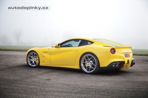 Ferrari F12berlinetta � 763 kon�