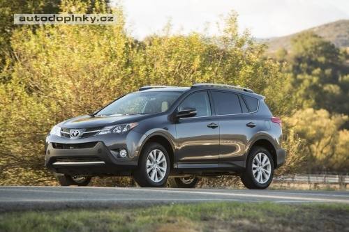 Toyota RAV4 v nov�m