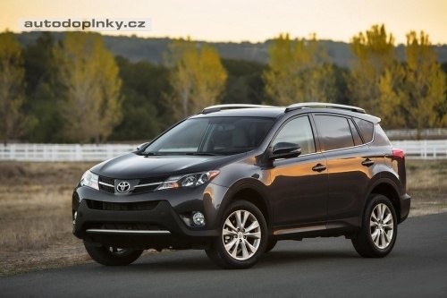 Toyota RAV4 v nov�m