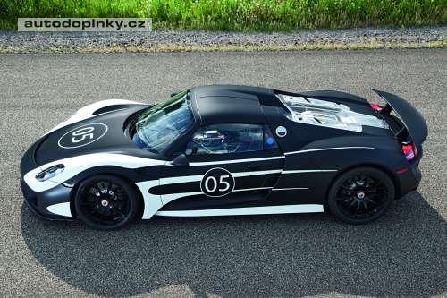 Porsche zva�uje nov� modely