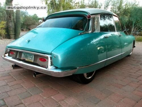 Citro�n DS s motorem Corvette