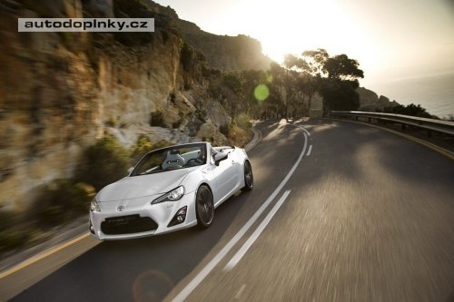 Toyota FT-86 shod� st�echu