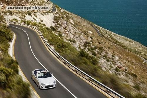 Toyota FT-86 shod� st�echu