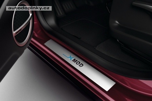 Renault Scenic XMOD � pry� z m�sta