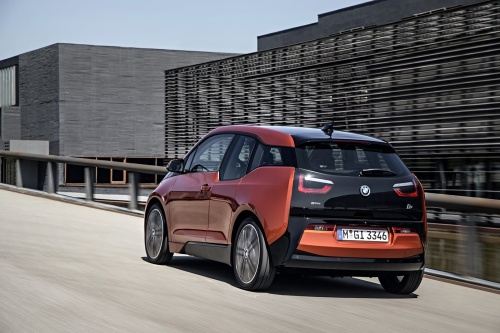 BMW potvrdilo nov� model pro IAA