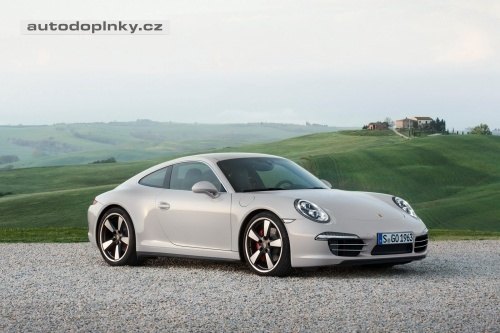 Porsche slav� pades�tiny modelu 911